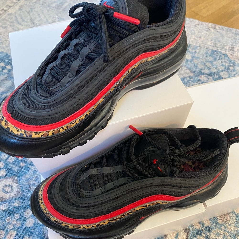 Nike Air Max’s size 6